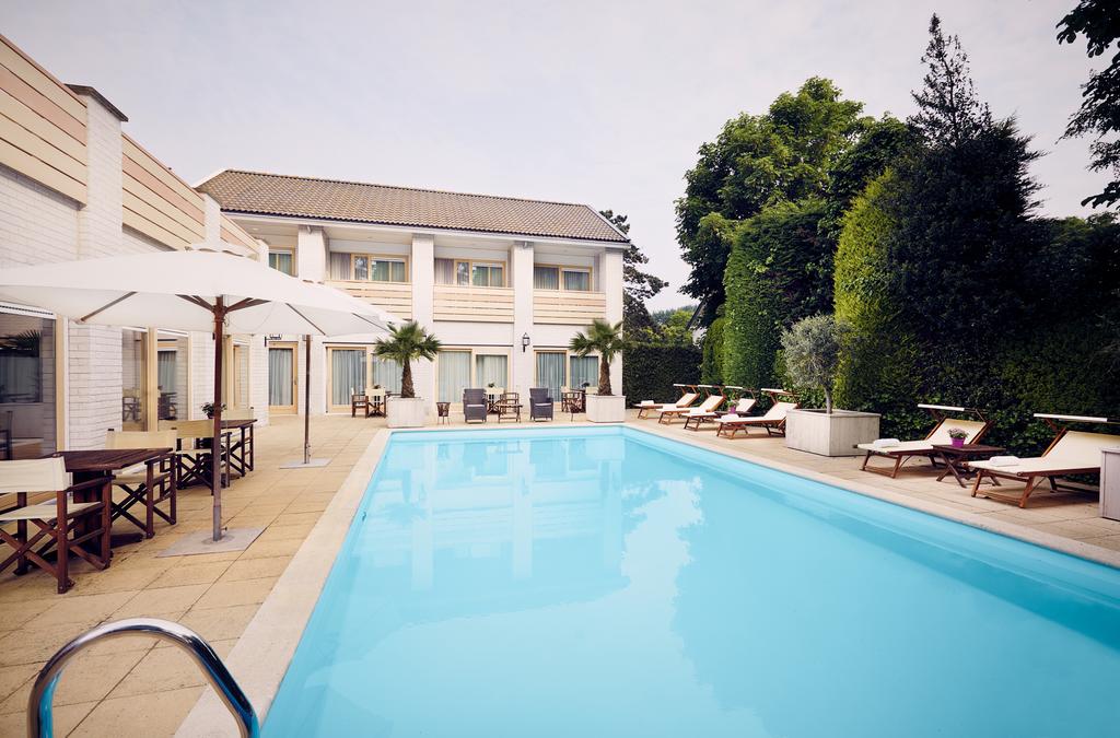 Badhotel Renesse Badhotel Renesse