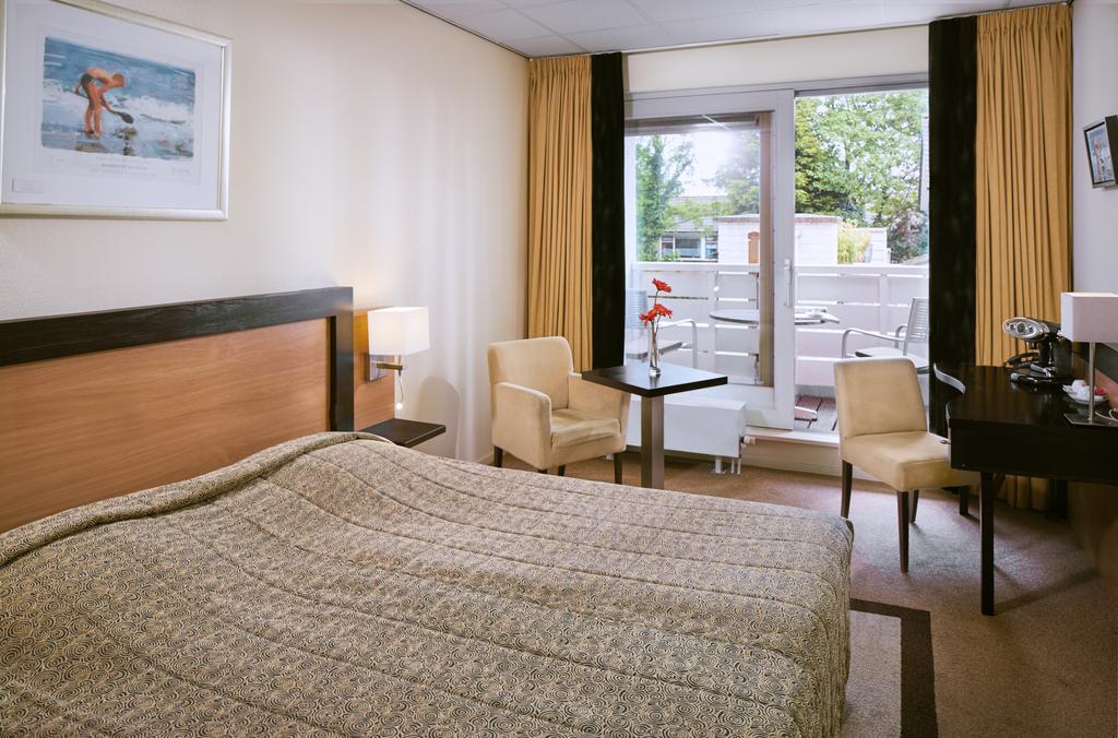 Badhotel Renesse Badhotel Renesse
