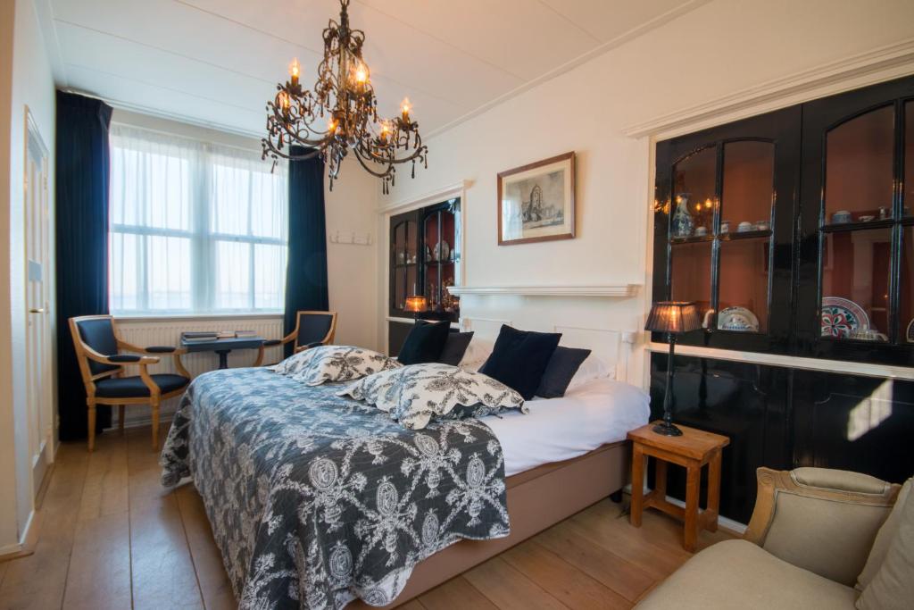 Auberge 'De Campveerse Toren' Auberge 'De Campveerse Toren'