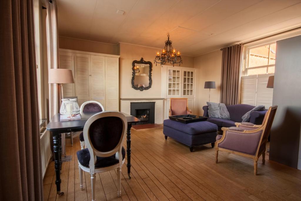 Auberge 'De Campveerse Toren' Auberge 'De Campveerse Toren'