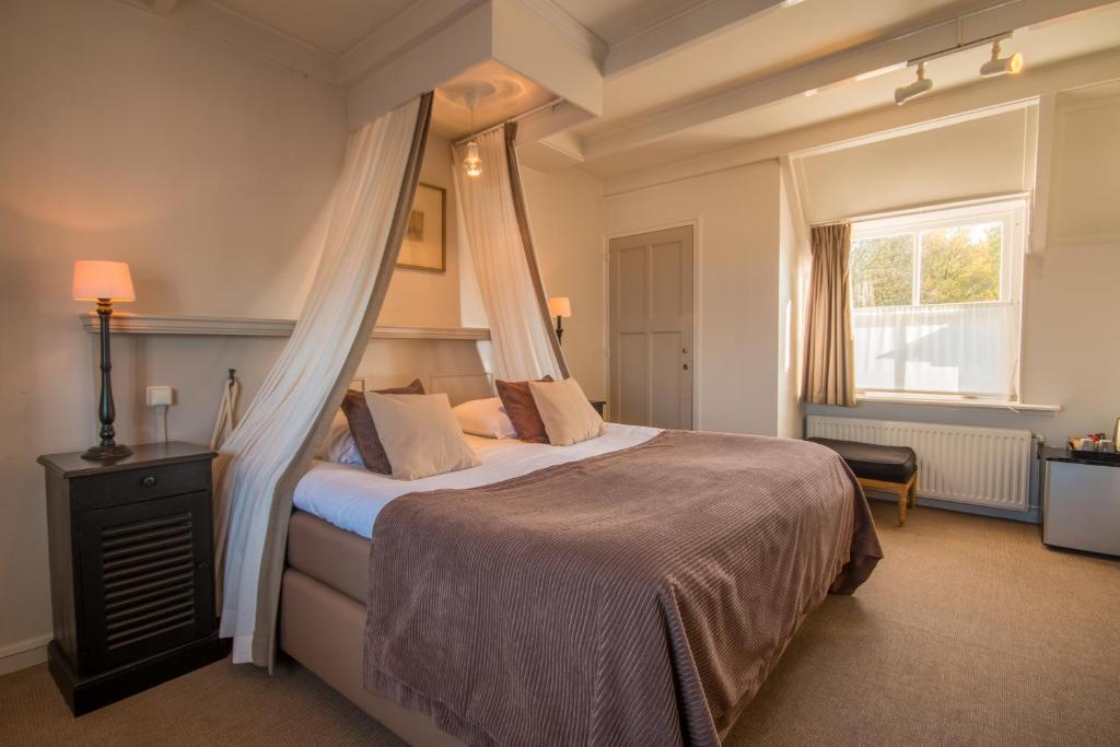 Auberge 'De Campveerse Toren' Auberge 'De Campveerse Toren'